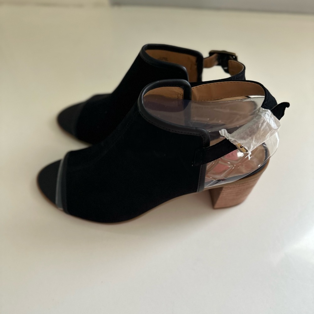 Franco Fortini | Size 8.5 Aniston Leather
Peep Toe Block Heel Buckle Strap